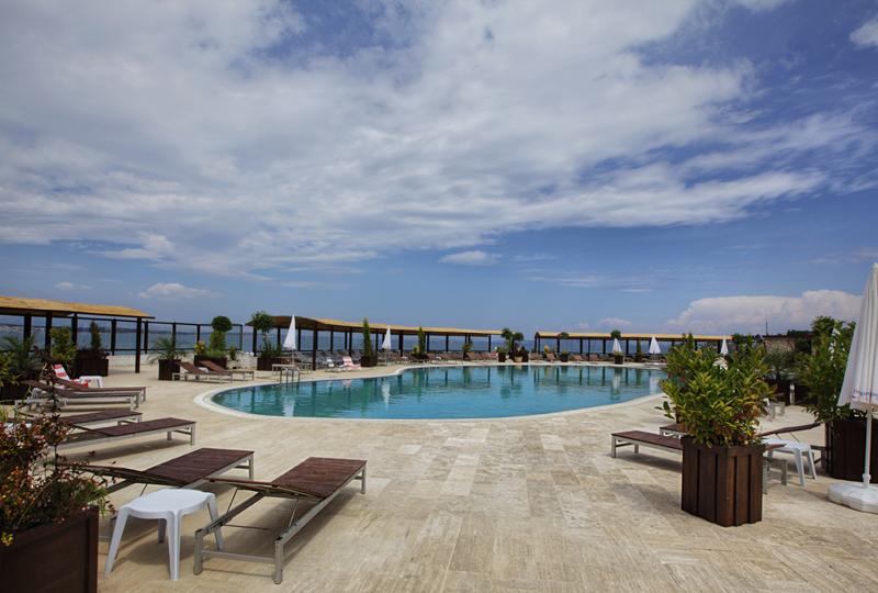 Ceshme Plus Hotel and Beach