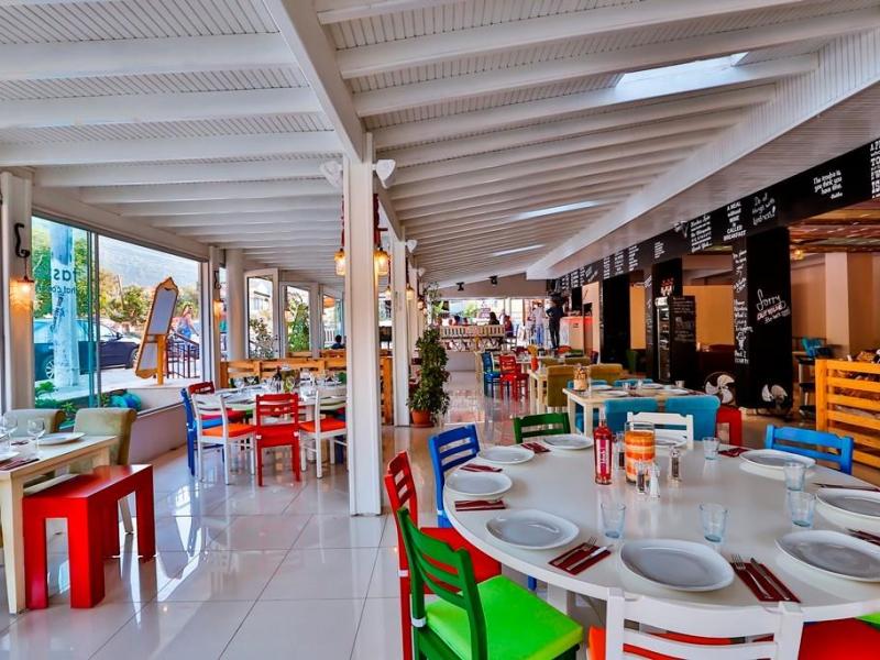 Blue Green Residence