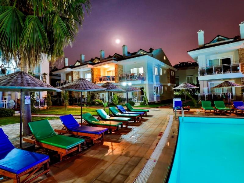 Blue Green Residence