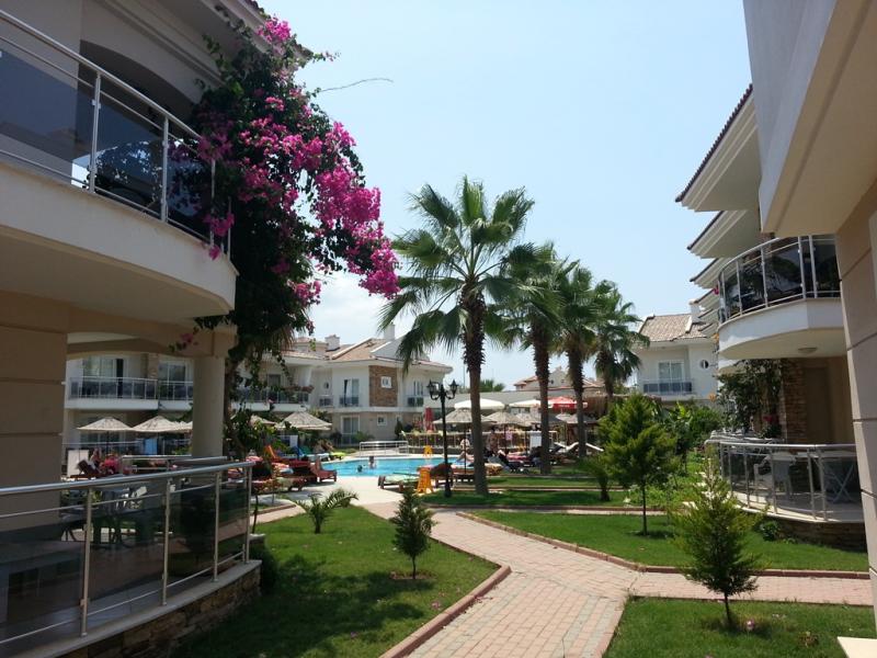 Blue Green Residence