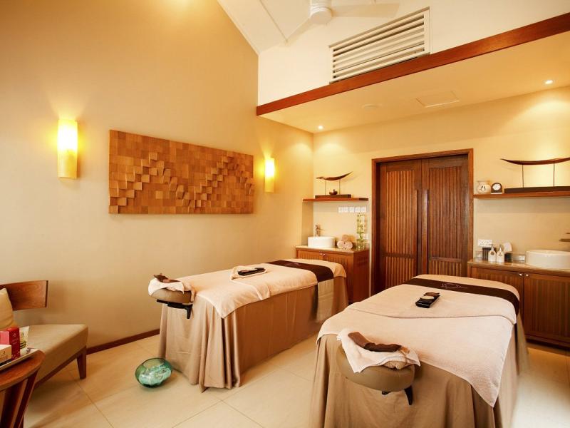 Centara Ras Fushi Resort & Spa Maldives