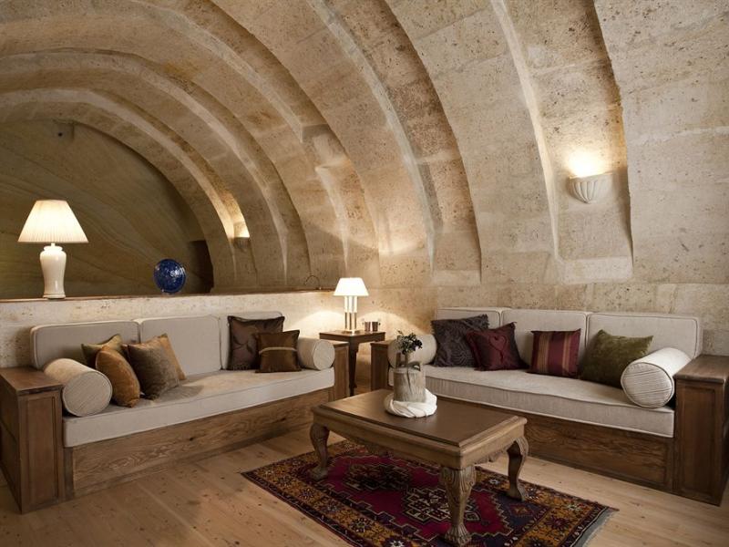 Fresco Cave Suites & Mansions