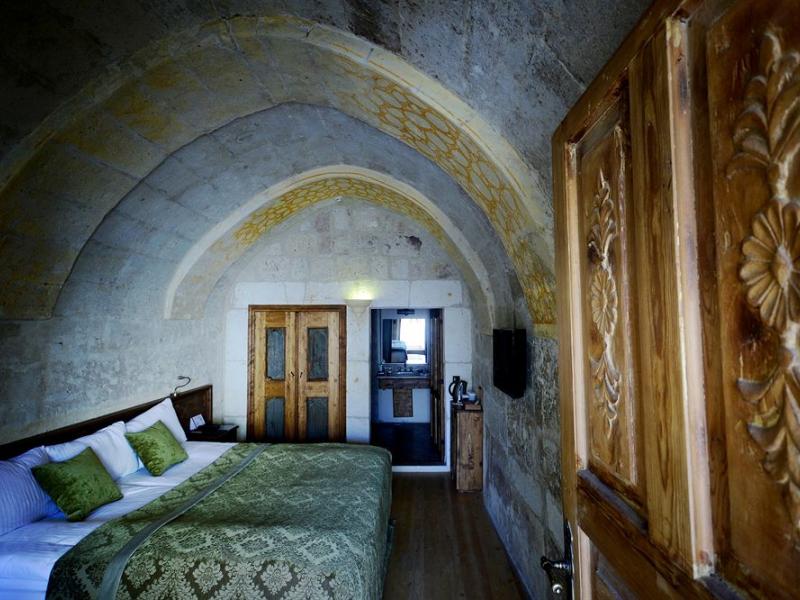 Fresco Cave Suites & Mansions