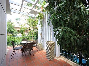 Frangipani Villa-60s Hotel