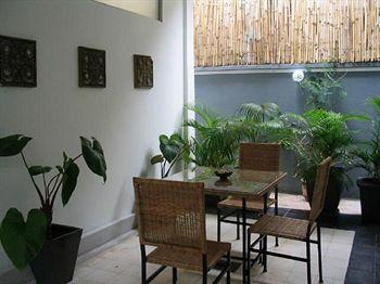 Frangipani Villa-60s Hotel