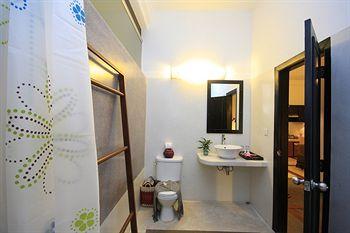 Frangipani Villa-60s Hotel