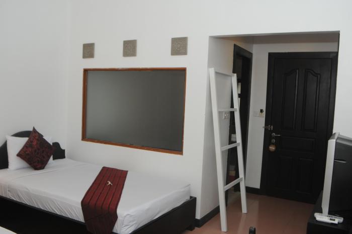 Frangipani Villa Hotel