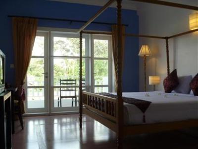 Frangipani Villa Hotel