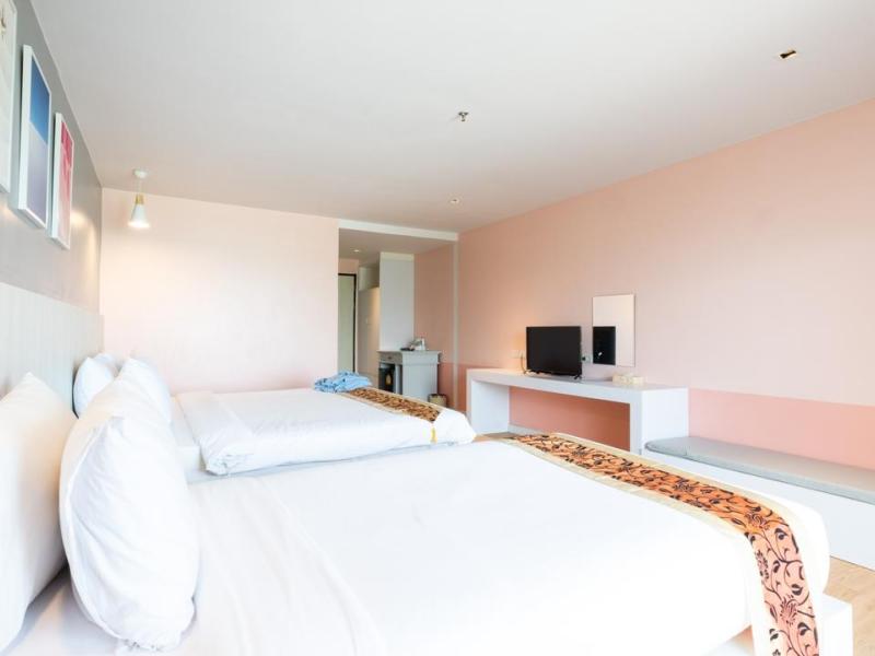 Royal Phala Cliff Beach