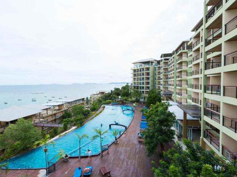 Royal Phala Cliff Beach