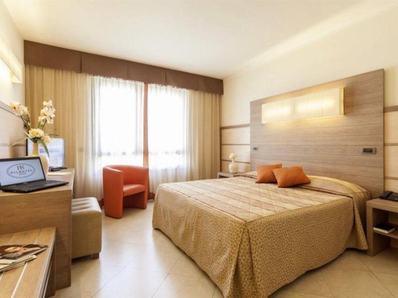 Nil Hotel
