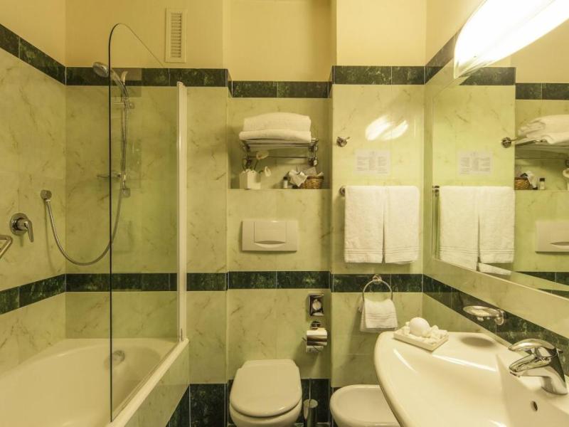 Nil Hotel