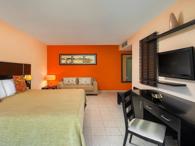 Valentin El Patriarca Varadero (16+)