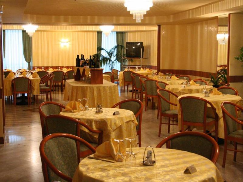 Savant Hotel