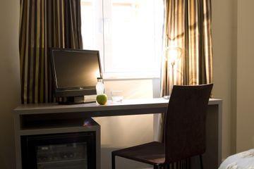 Room Mate Vega