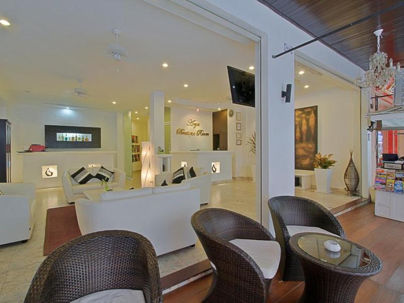 Arya Eightball Records Hotel