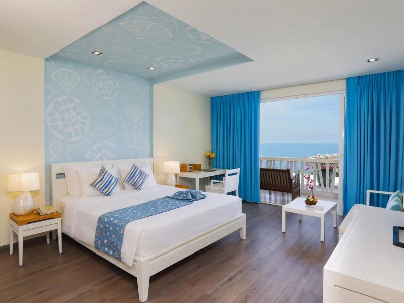 The Cliff Resort & Residences