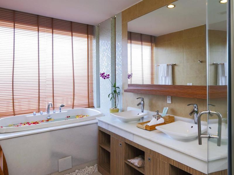 The Cliff Resort & Residences