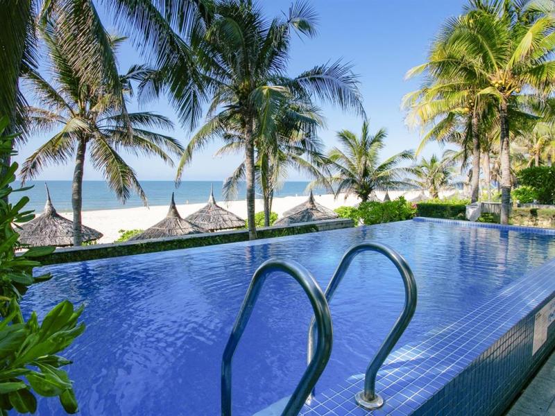 The Cliff Resort & Residences