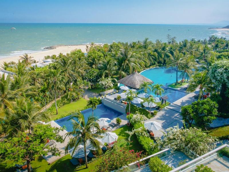 The Cliff Resort & Residences