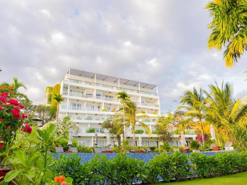 The Cliff Resort & Residences