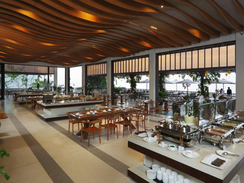 The Cliff Resort & Residences