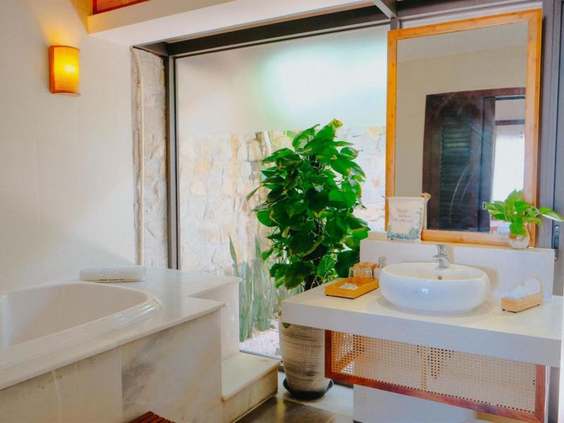 The Cliff Resort & Residences