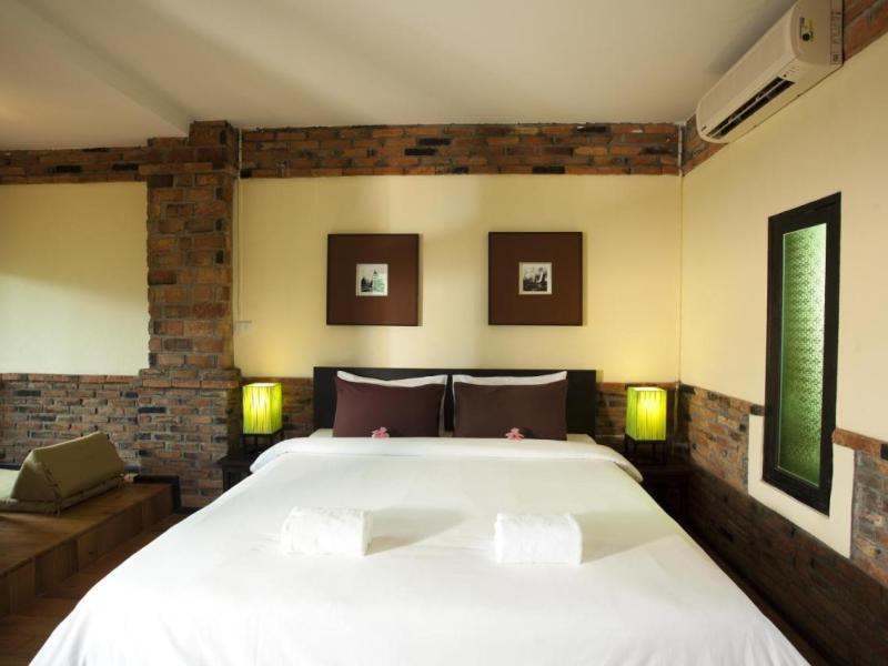 Motive Cottage Resort