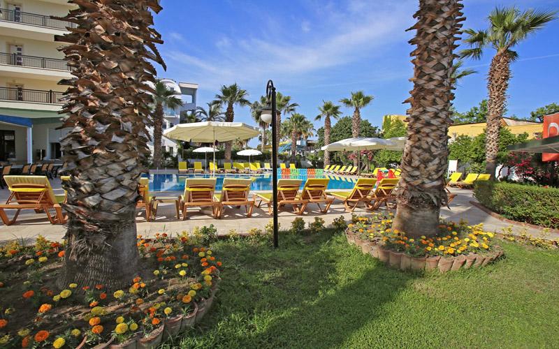 Malibu Resort Hotel (Malibu Garden Resort)