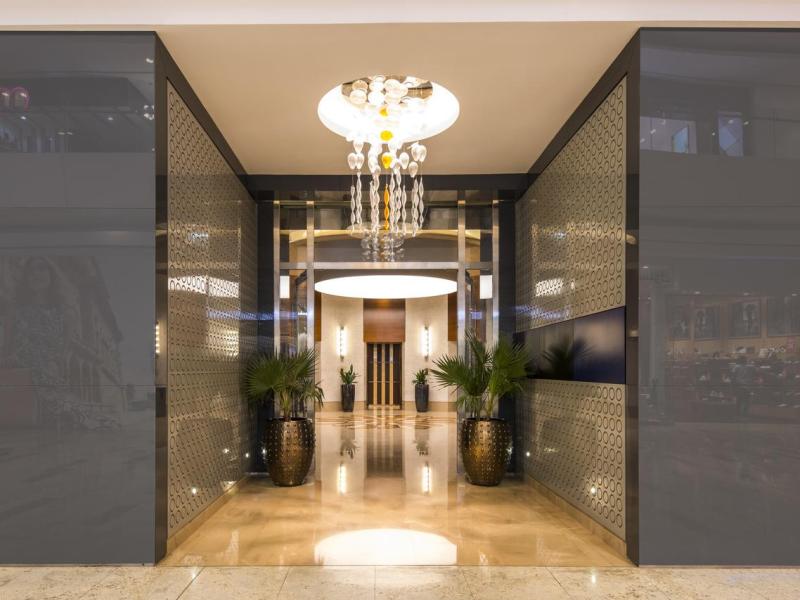 Swissotel Al Ghurair