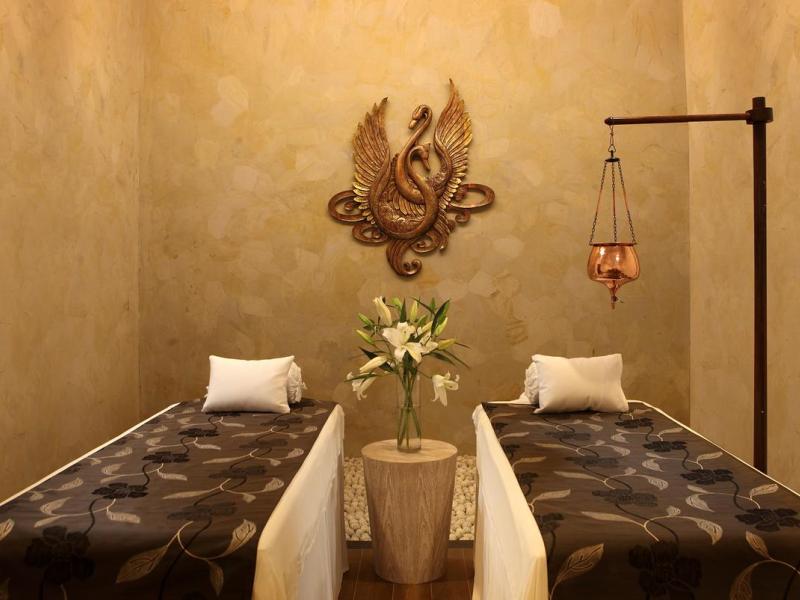 Santika Siligita Hotel