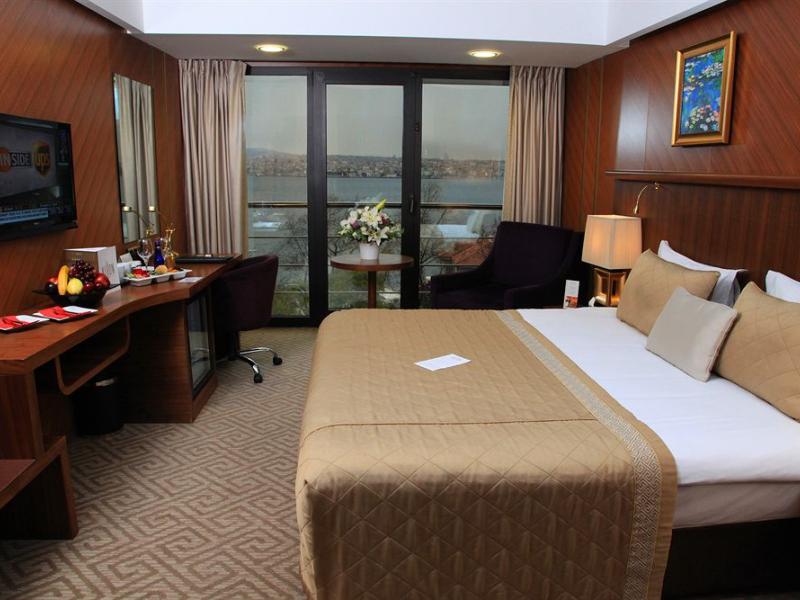 Nixon The Bosphorus Hotel