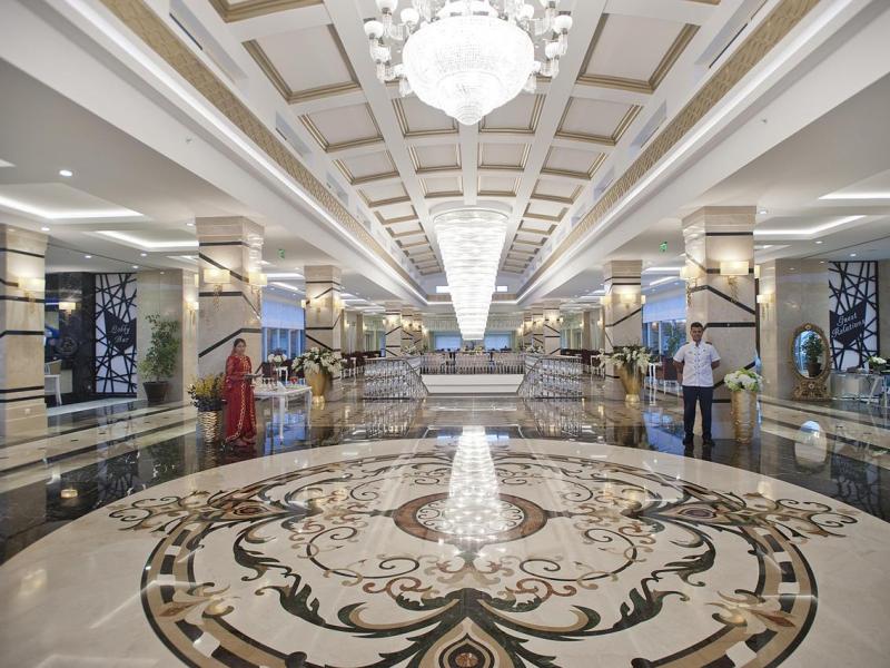 Crystal Waterworld Resort & Spa