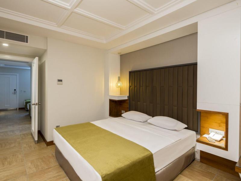 Crystal Waterworld Resort & Spa