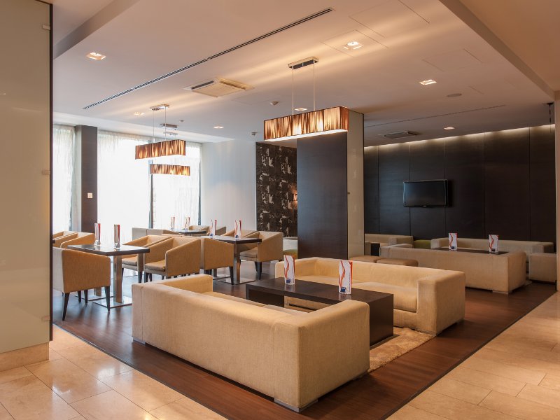 Occidental Praha Five