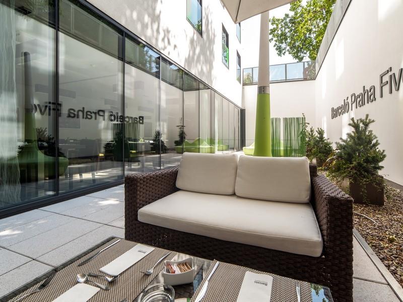 Occidental Praha Five