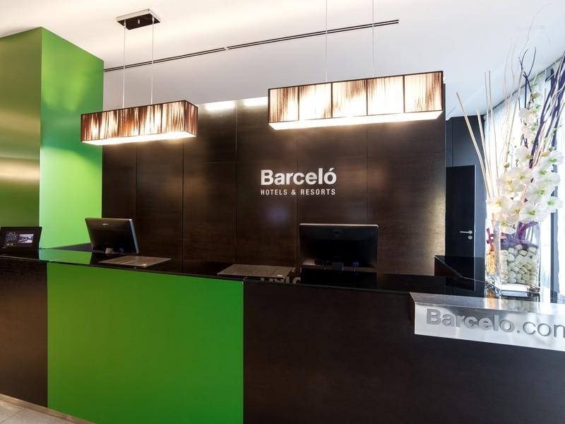 Occidental Praha Five