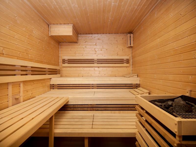 Occidental Praha Five