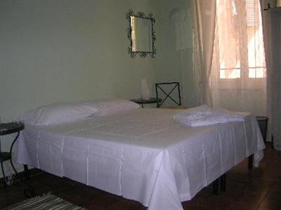 B&B Chain Gallienus Rome