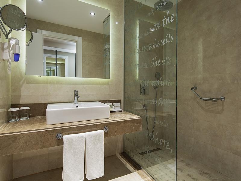 Seashell Resort & Spa