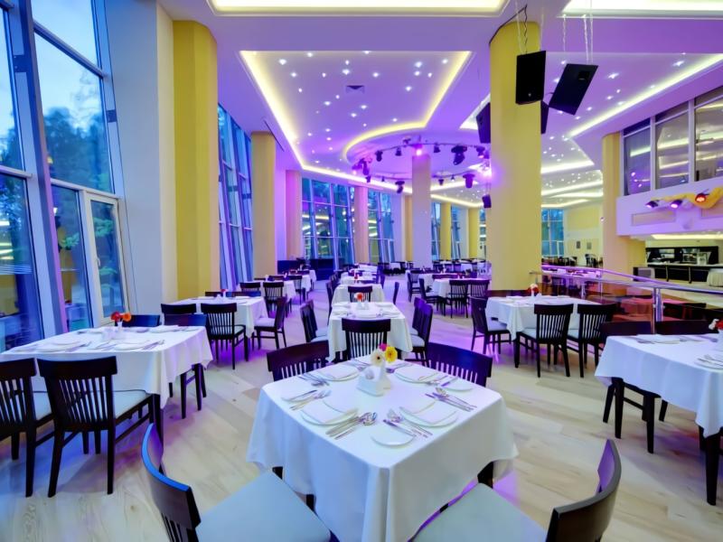 Les Art Resort
