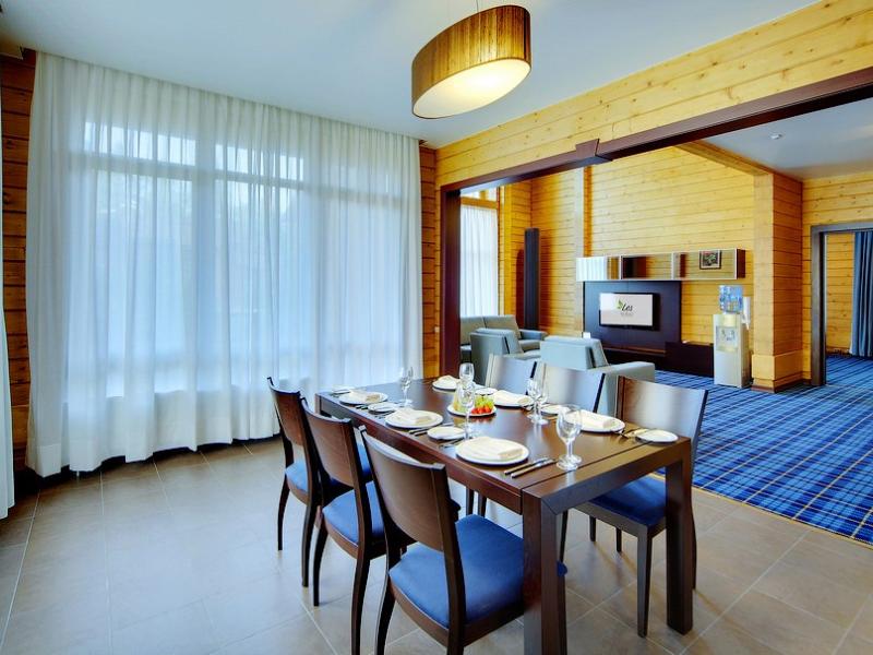 Les Art Resort
