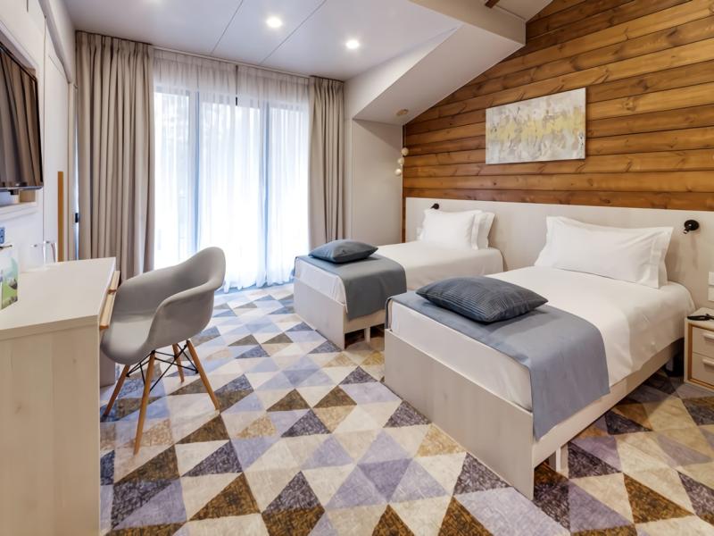 Les Art Resort