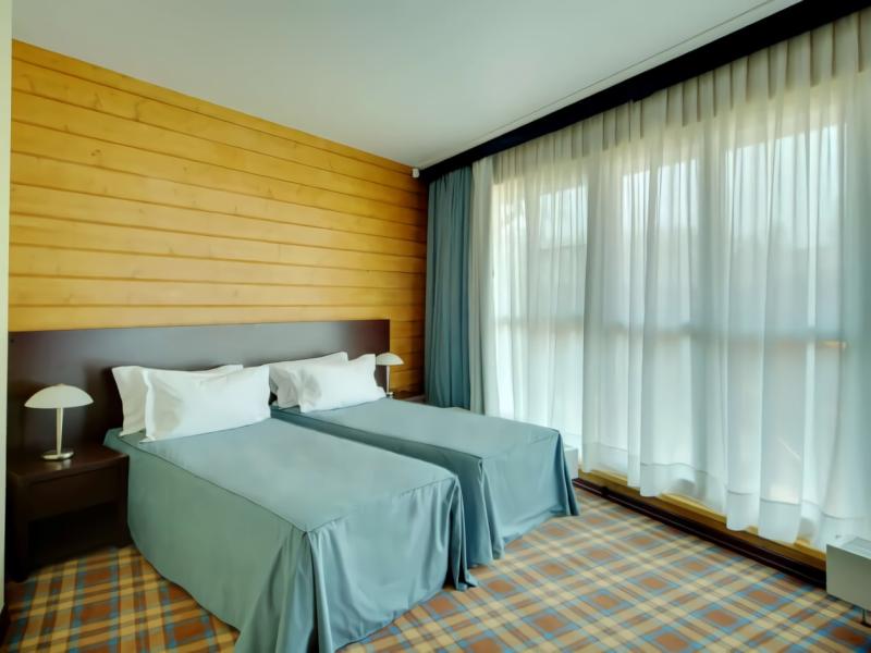 Les Art Resort