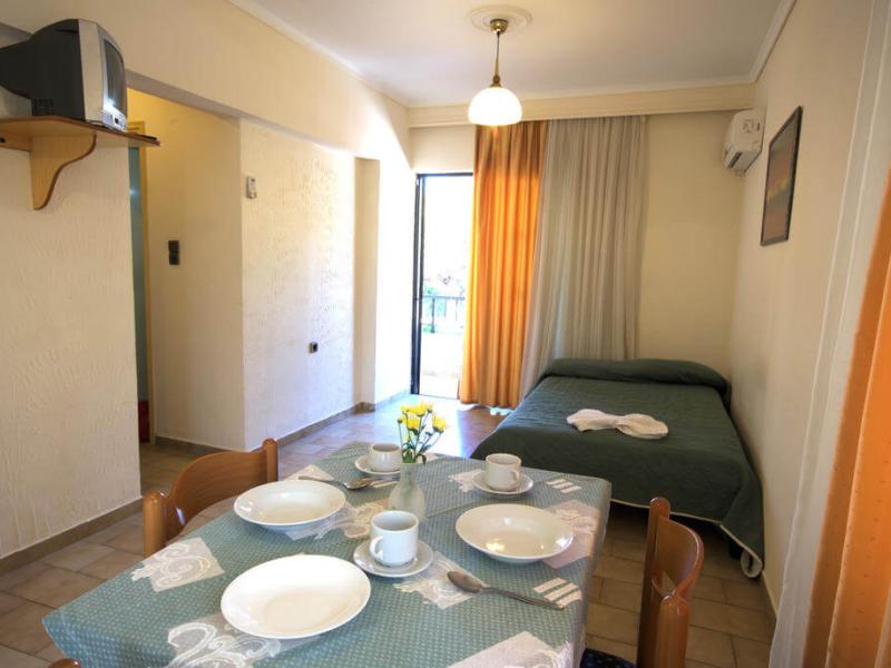 Poseidon Hotel and Apartments