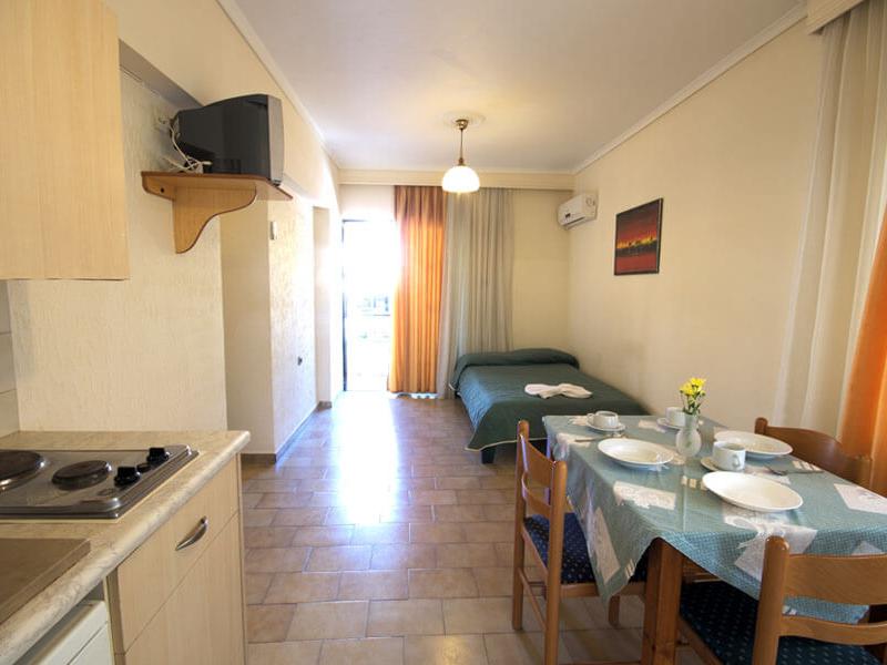 Poseidon Hotel and Apartments