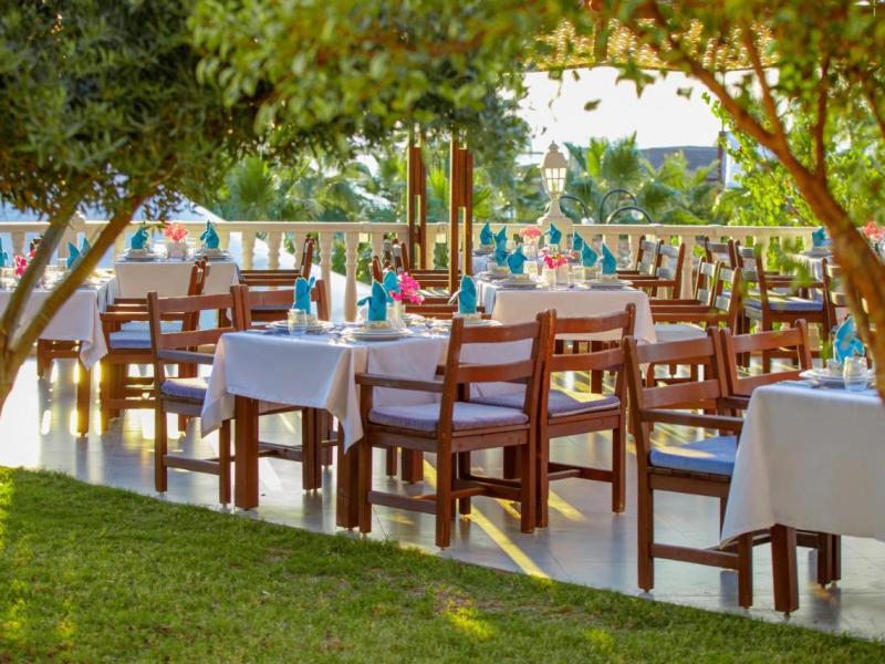 Justiniano Deluxe Resort Hotel