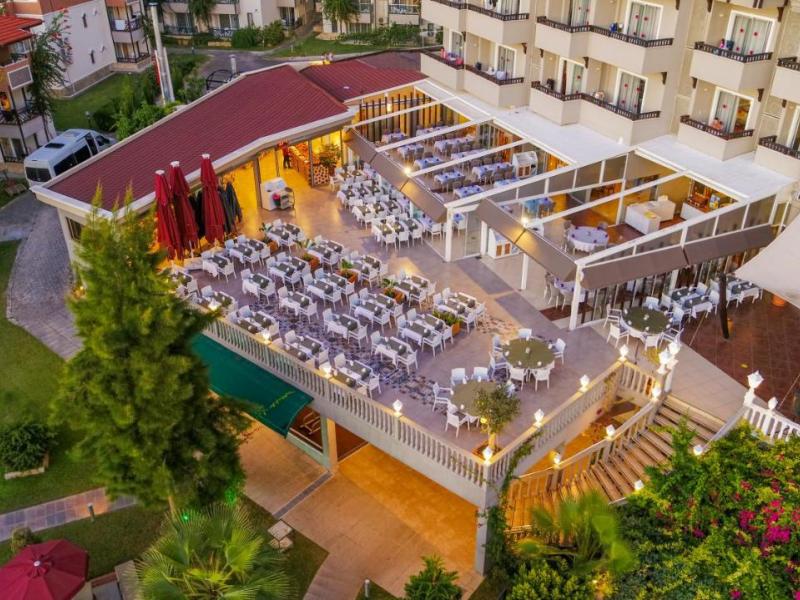 Justiniano Deluxe Resort Hotel