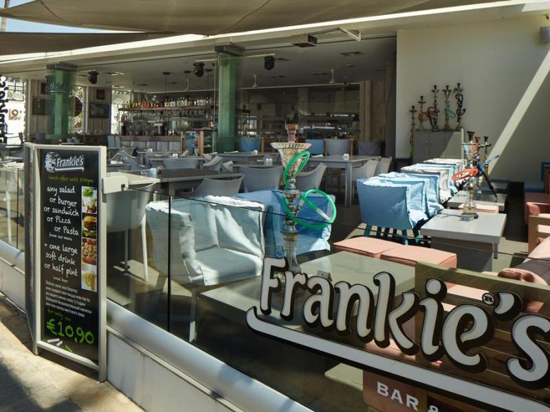 Melpo Antia Hotel & Suites