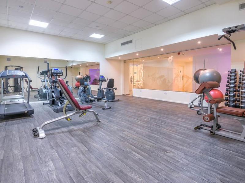 Melpo Antia Hotel & Suites